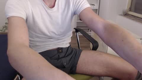 Snapshot of johnx_73 chatting on 11.06.25 John online show from 11.06.25