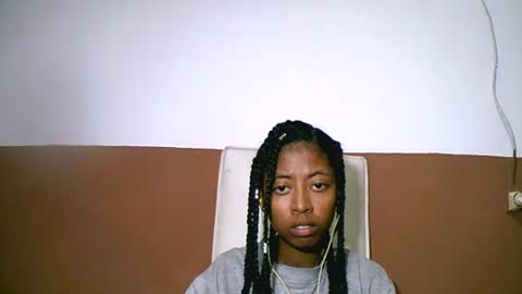 joliekah27 online show from 02.20.25