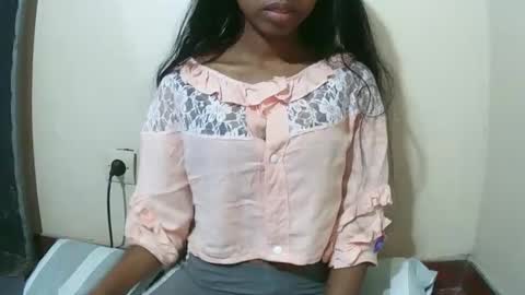 Snapshot of joliekah27 chatting on 12.21.25 joliekah27 online show from 12.21.25