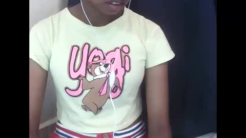 Snapshot of joliekah27 chatting on 02.19.26 joliekah27 online show from 02.19.26