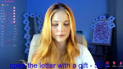 Polly  online show from 02.12.25