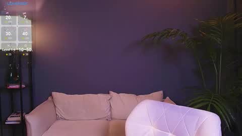 Polly  online show from 11.07.25