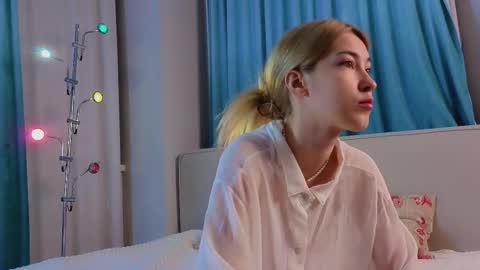 Viola online show from 11.06.25