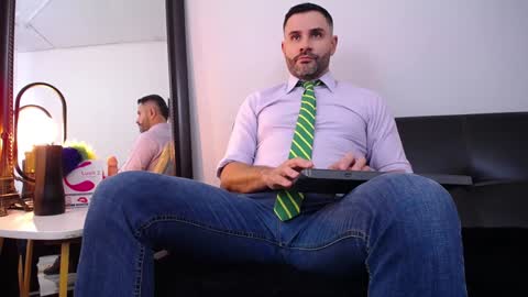 Snapshot of jonas_beard1 chatting on 01.06.25 JONAS BEARD online show from 01.06.25