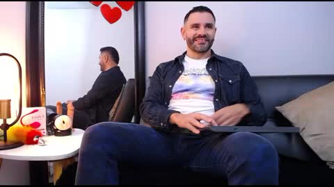 Snapshot of jonas_beard1 chatting on 02.11.25 JONAS BEARD online show from 02.11.25