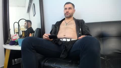 Snapshot of jonas_beard1 chatting on 09.13.25 JONAS BEARD online show from 09.13.25