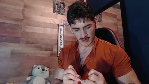 Snapshot of jonathancast08 chatting on 10.30.25 jonathancast08 online show from 10.30.25