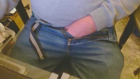 Snapshot of joncpics chatting on 02.05.25 joncpics online show from 02.05.25