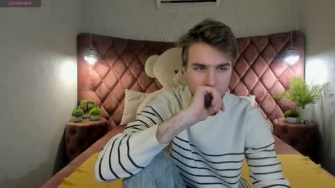 Snapshot of jonnahhell chatting on 11.21.25 Jonah online show from 11.21.25