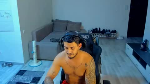 jonnyporn1 online show from 10.30.25