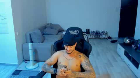 jonnyporn1 online show from 11.04.25