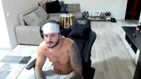 jonnyporn1 online show from 01.12.26