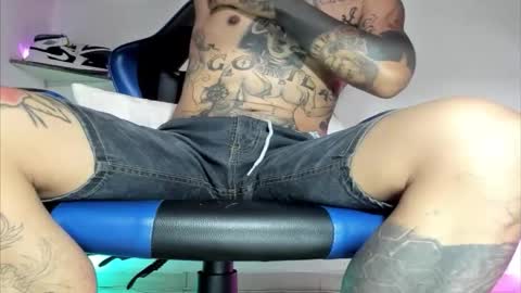 Snapshot of jordan33blake chatting on 11.30.25 jordan33blake online show from 11.30.25