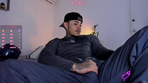 Snapshot of jordansmiith_ chatting on 02.11.25 Jordan Smith online show from 02.11.25