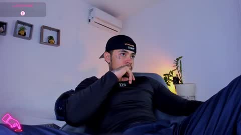 Snapshot of jordansmiith_ chatting on 02.15.25 Jordan Smith online show from 02.15.25