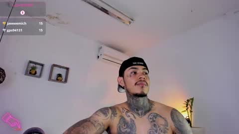 Snapshot of jordansmiith_ chatting on 02.19.25 Jordan Smith online show from 02.19.25