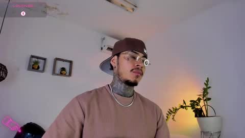 Snapshot of jordansmiith_ chatting on 02.22.25 Jordan Smith online show from 02.22.25