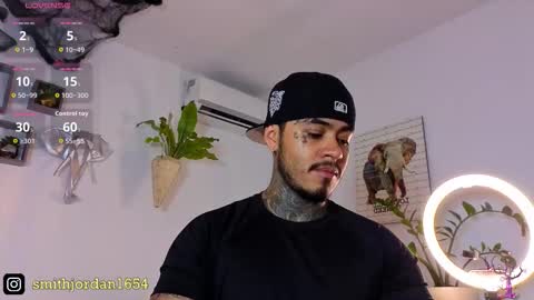 Snapshot of jordansmiith_ chatting on 10.17.25 Jordan Smith online show from 10.17.25