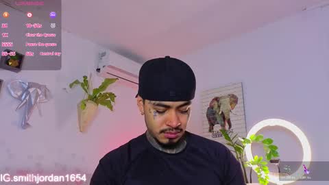 Snapshot of jordansmiith_ chatting on 11.14.25 Jordan Smith online show from 11.14.25