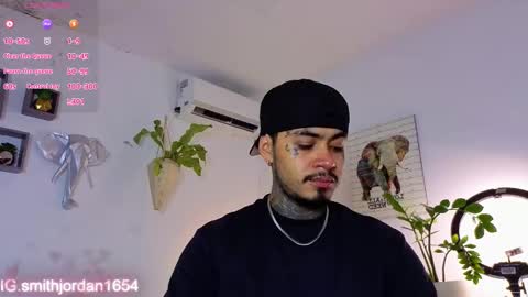 Snapshot of jordansmiith_ chatting on 11.17.25 Jordan Smith online show from 11.17.25