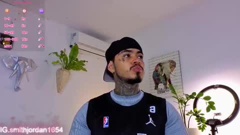 Snapshot of jordansmiith_ chatting on 11.19.25 Jordan Smith online show from 11.19.25