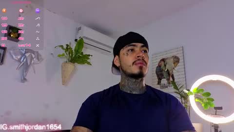 Snapshot of jordansmiith_ chatting on 11.22.25 Jordan Smith online show from 11.22.25