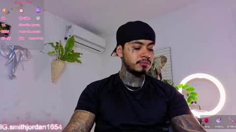 Snapshot of jordansmiith_ chatting on 11.27.25 Jordan Smith online show from 11.27.25