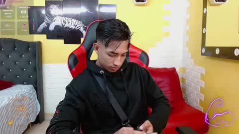 jose_sexycumm online show from 12.22.25