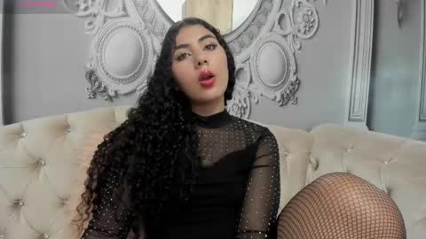 Snapshot of joselyn_sexy_ chatting on 02.21.25 Katalina online show from 02.21.25
