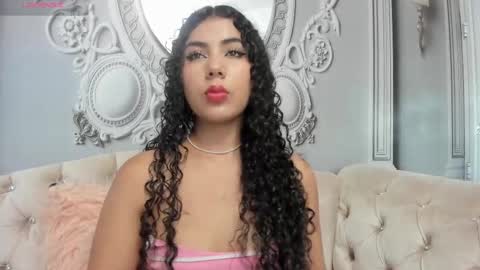 Snapshot of joselyn_sexy_ chatting on 02.25.25 Katalina online show from 02.25.25