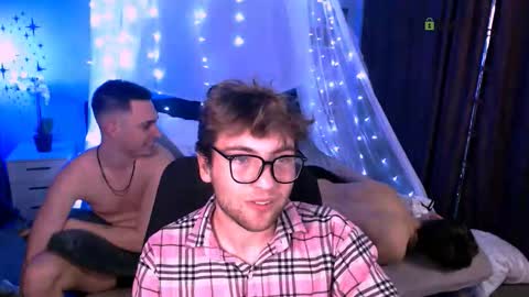 Snapshot of joseph_bear_ chatting on 11.23.25 joseph_bear_ online show from 11.23.25