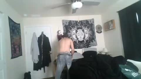 Snapshot of josephung1 chatting on 10.27.25 sissy josphine online show from 10.27.25