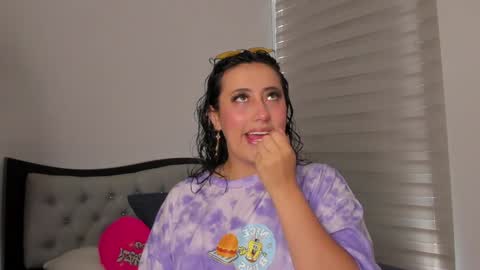 Snapshot of josh_and_dilany chatting on 01.05.25 Dilany Josh online show from 01.05.25