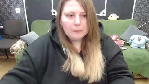 josiesun771 online show from 02.24.25