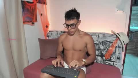 Im Jouliano online show from 10.23.25