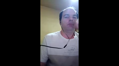 Snapshot of jovissafado chatting on 12.21.25 safado online show from 12.21.25