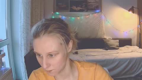 Snapshot of joy_keys chatting on 12.21.24 joy_keys online show from 12.21.24