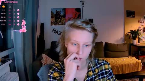 Snapshot of joy_keys chatting on 11.12.25 joy_keys online show from 11.12.25