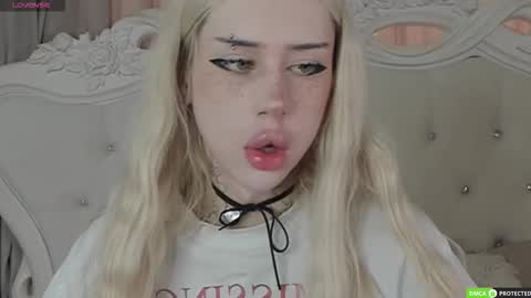 Snapshot of joybarker chatting on 02.01.26 Joy Barker online show from 02.01.26