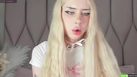 Snapshot of joybarker chatting on 02.02.26 Joy Barker online show from 02.02.26