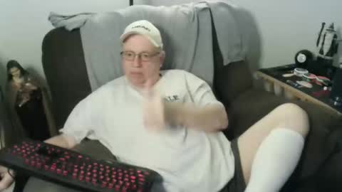 jpmel99 online show from 10.31.25