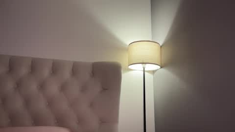 Jennie and Sophia online show from 02.11.25