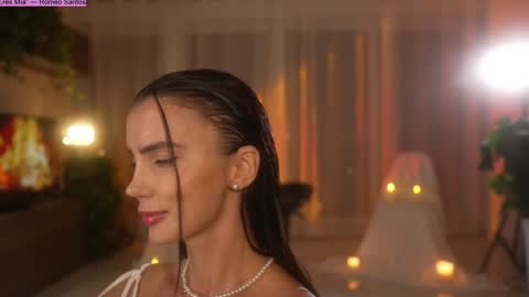 Snapshot of jseductiveart chatting on 11.06.25 Jennifer Diaz online show from 11.06.25