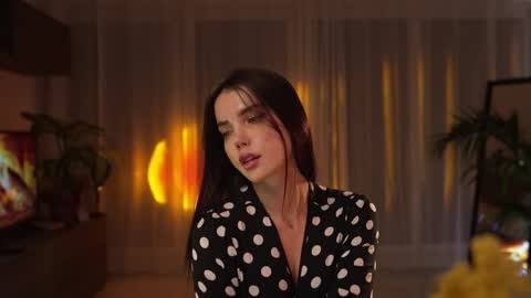 Jennifer Diaz online show from 03.07.26