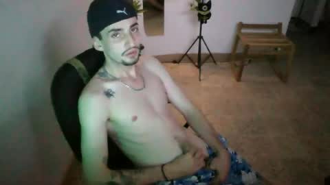 Snapshot of juan235665 chatting on 06.16.26 juan235665 online show from 06.16.26