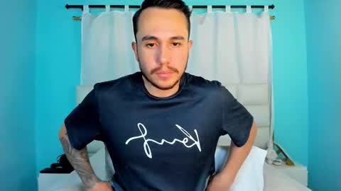 Snapshot of juan__jimenez chatting on 12.04.25 Juan online show from 12.04.25