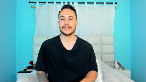 Snapshot of juan__jimenez chatting on 01.10.26 Juan online show from 01.10.26