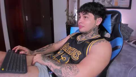 Snapshot of juan_alvarez18 chatting on 11.20.25 juan_alvarez18 online show from 11.20.25