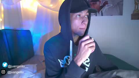 Snapshot of juan_angel69 chatting on 01.19.25 juan angel online show from 01.19.25