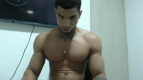 juan_gomez_1 online show from 03.05.25